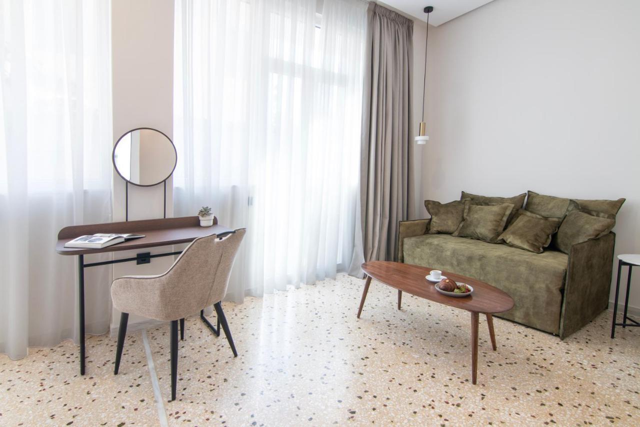 Mythodea Athens Suites Extérieur photo