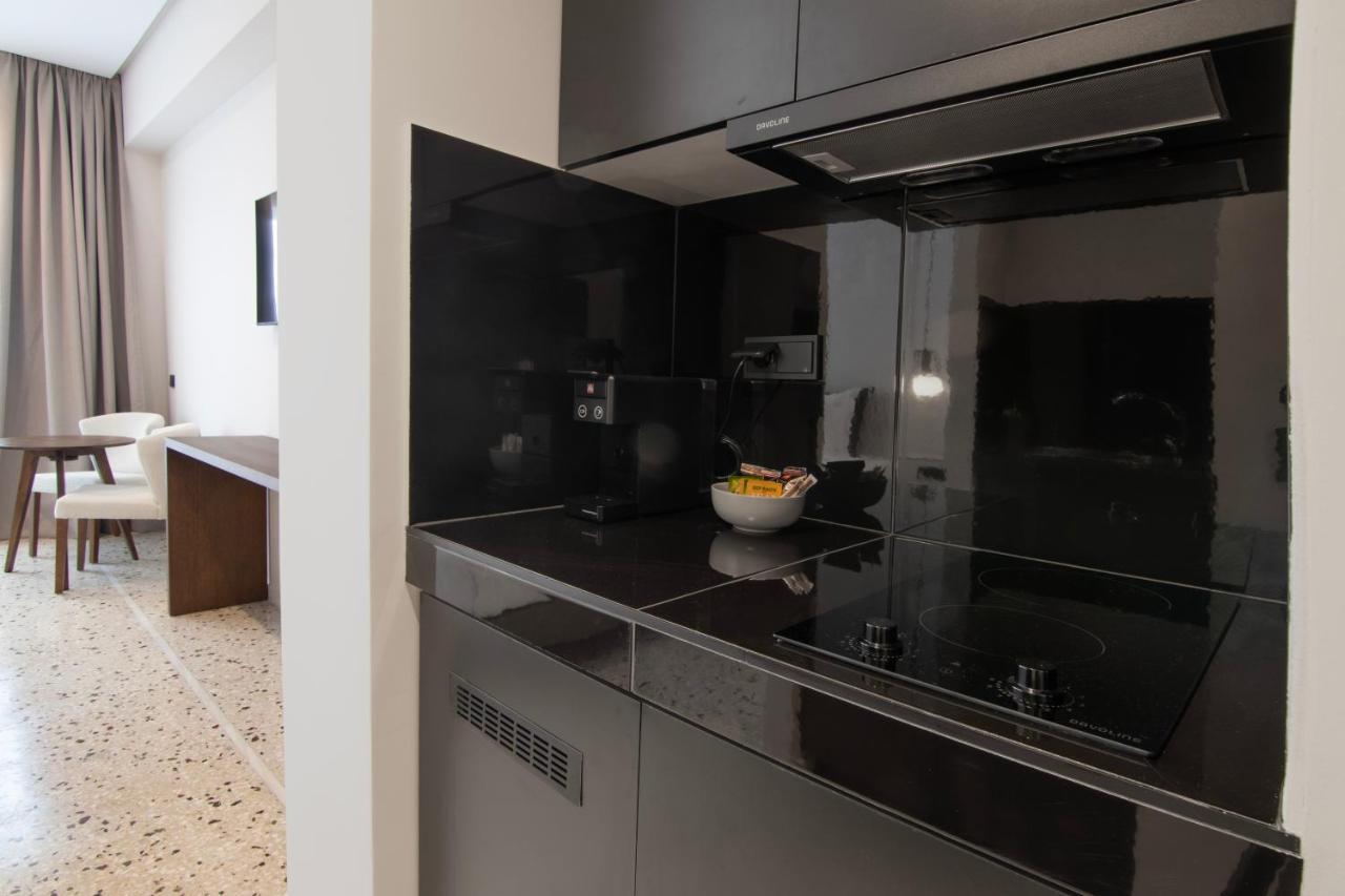 Mythodea Athens Suites Extérieur photo